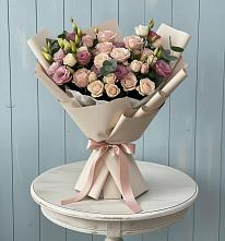 Букет цветов из:  Розы и Лизиантусы #REPLACE_PRED# Карасуке