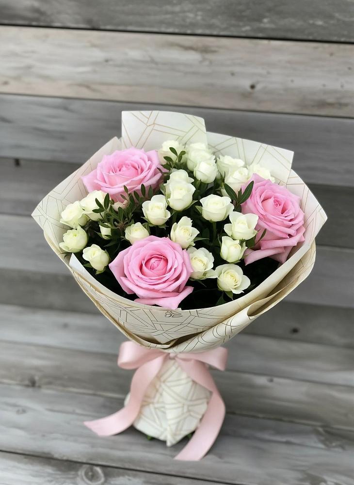 Букет цветов из: Розы в Карасуке