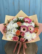 Букет цветов из:  Розы, Герберы и Хризантемы в Карасуке