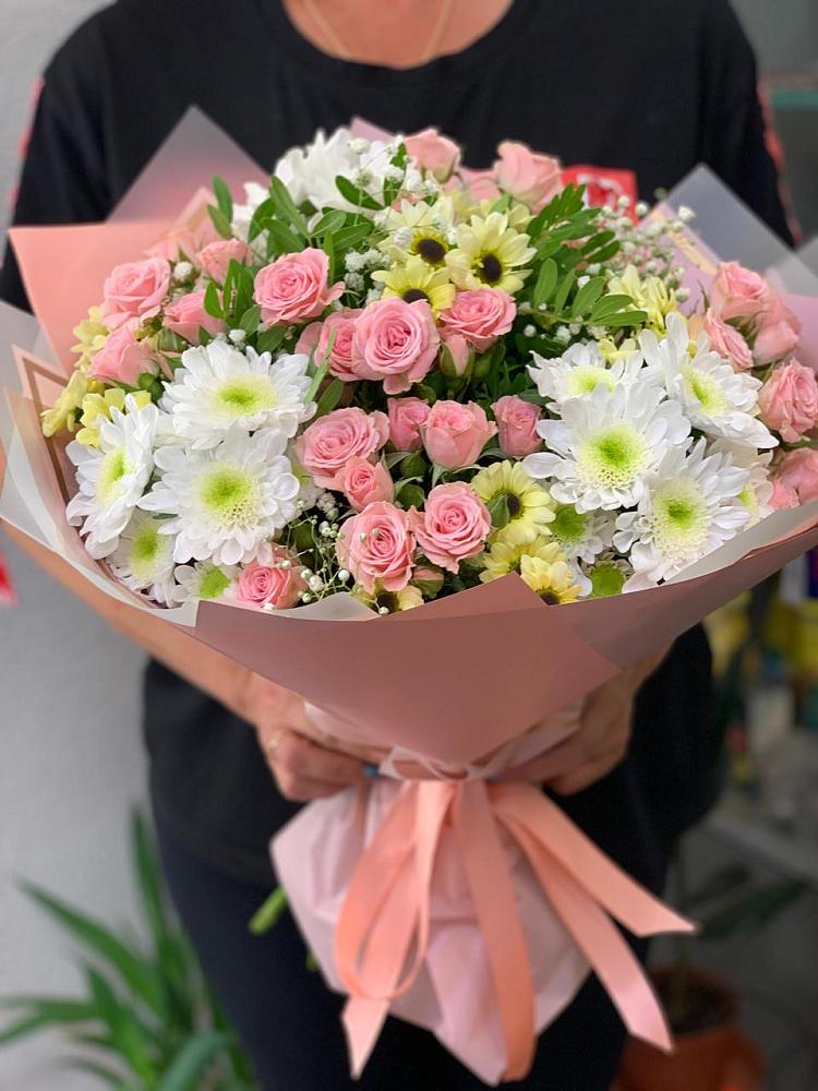 Букет цветов из: Розы и Хризантемы в Карасуке