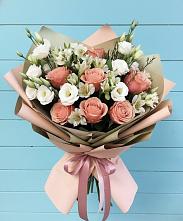 Букет цветов из:  Розы, Альстромерии и Лизиантусы #REPLACE_PRED# Карасуке