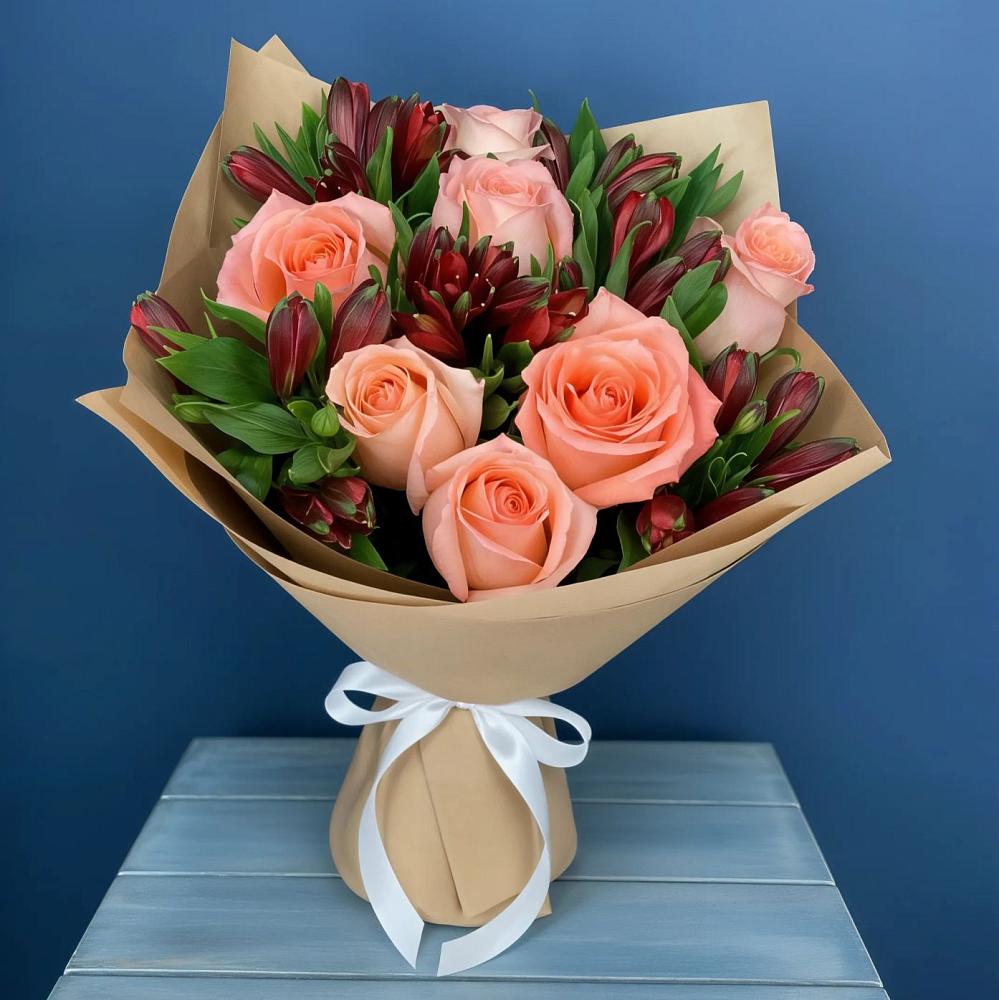 Букет цветов из: Розы и Альстромерии в Карасуке