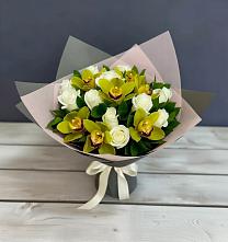 Букет цветов из:  Орхидеи и Розы в Карасуке