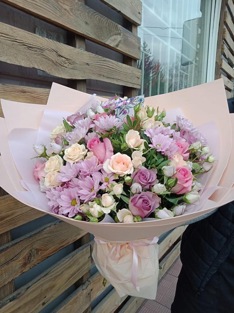 Букет цветов из: Розы и Хризантемы в Карасуке