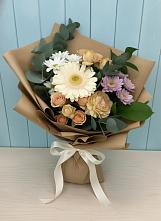 Букет цветов из:  Герберы и Хризантемы в Карасуке