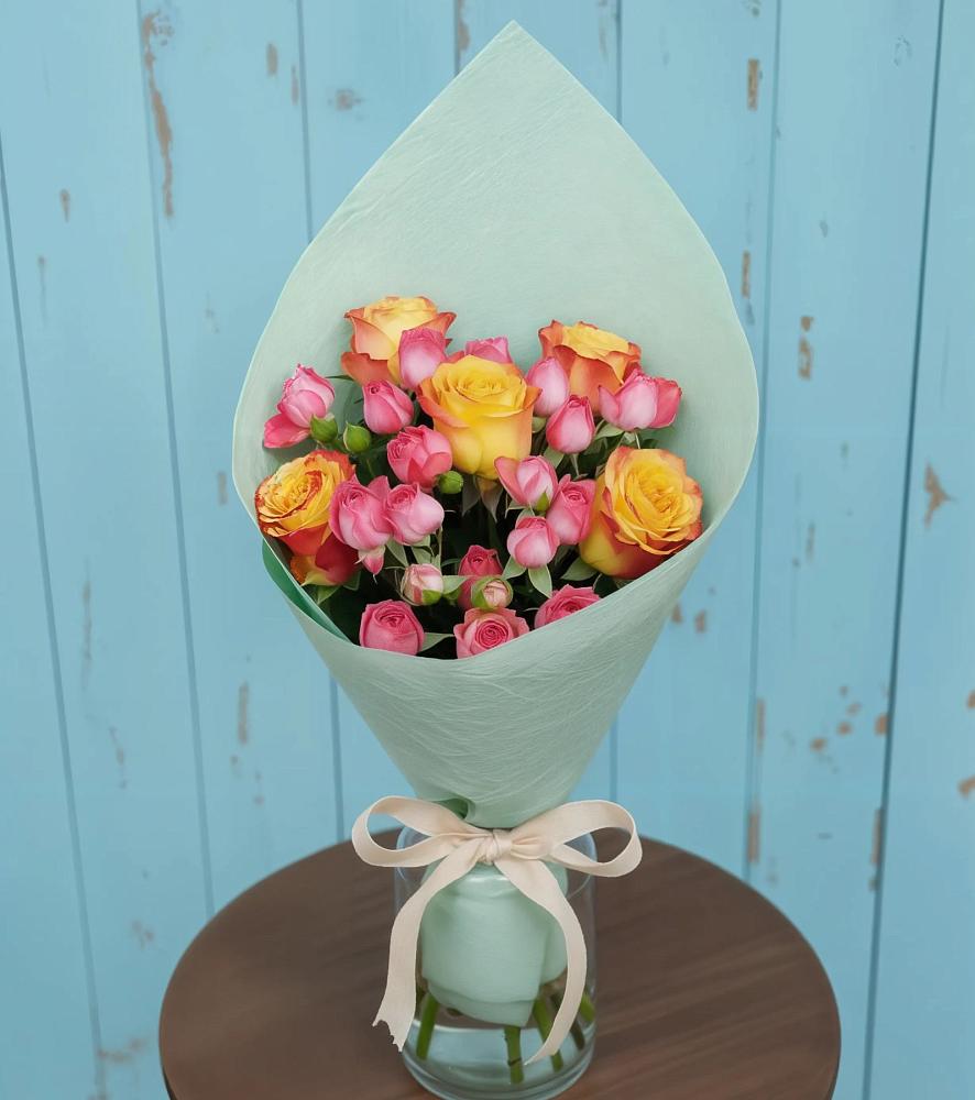 Букет цветов из: Розы в Карасуке