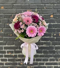 Букет цветов из:  Герберы и Хризантемы #REPLACE_PRED# Карасуке