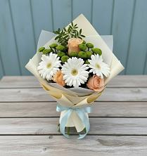 Букет цветов из:  Герберы, Розы и Хризантемы в Карасуке