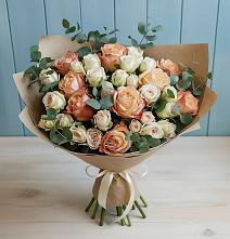 Букет цветов из:  Альстромерии и Розы в Карасуке