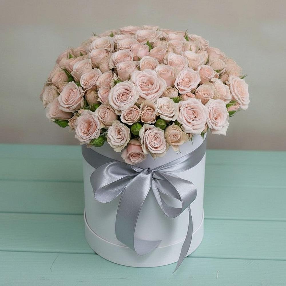 Цветочная композиция из Розы в шляпной коробке в Карасуке